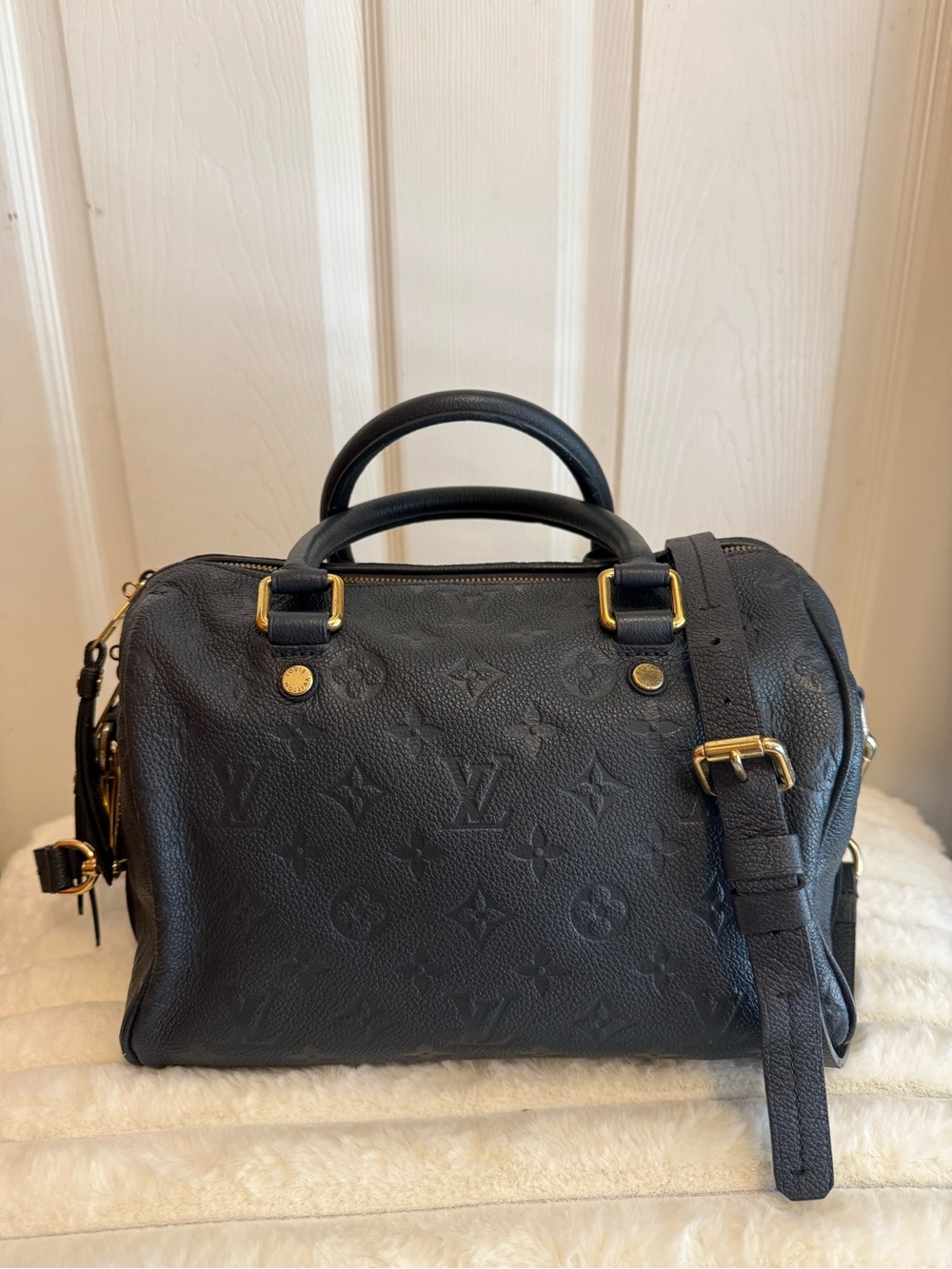 Louis Vuitton Black Monogram Empreinte Speedy 25 Bandoulière infini dark blue